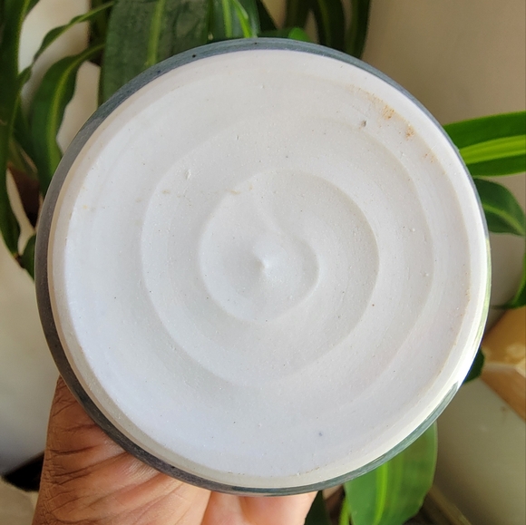 HAND CRAFTED Ceramic candlestick holder. - Picture 3 of 4